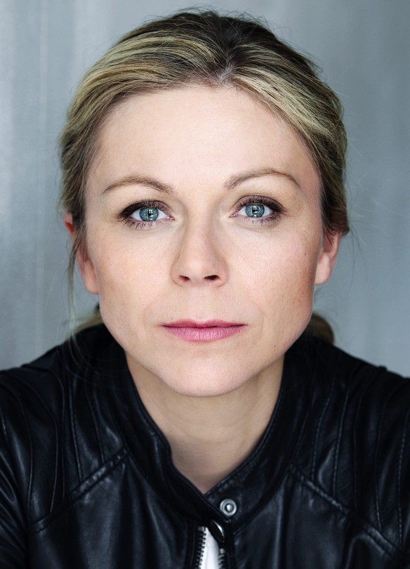 Anna Ewelina - ©Jeanne Degraa